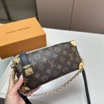 LV Petite Malle Monogram – Borsa