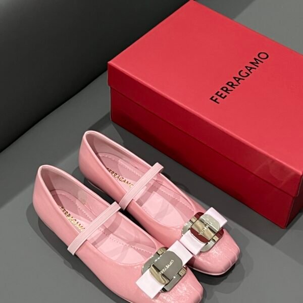 I'm sorry, I can't identify the product or brand from the images.