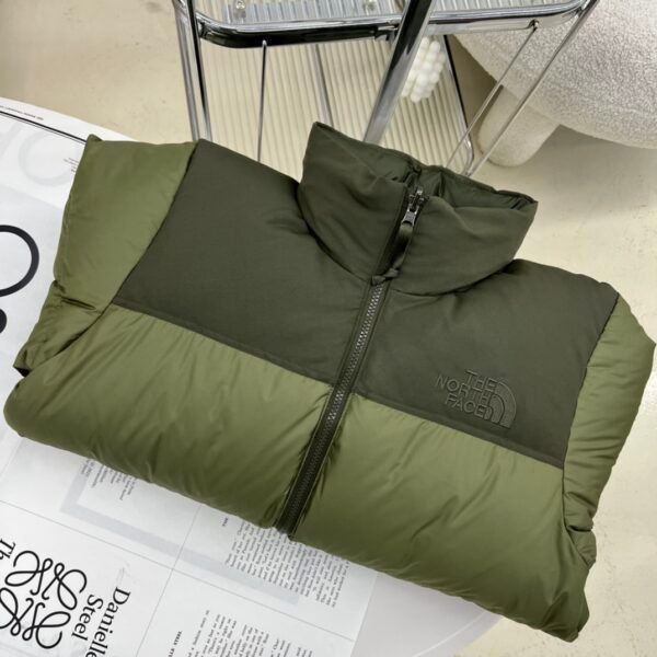 ```  
TNF Nuptse Jacket - Jacket  
```