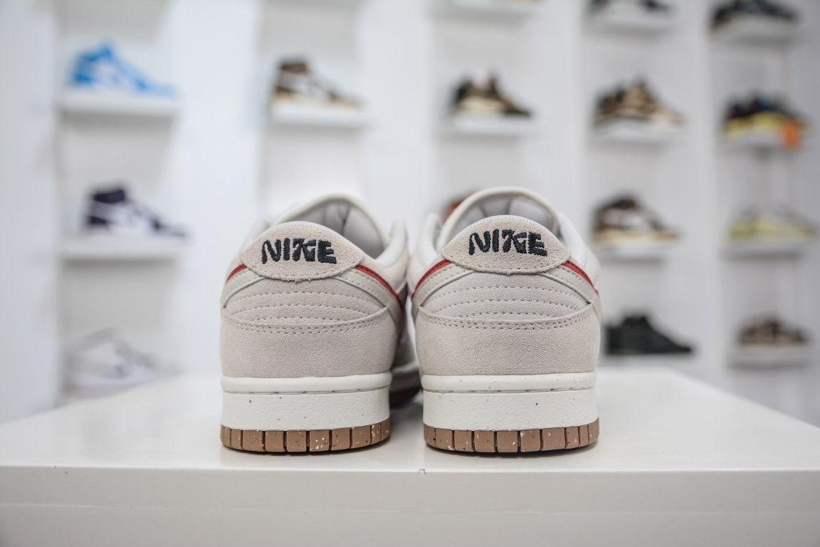 NK Dunk Low SE Pure Platinum/Red - Sneakers - Image 2