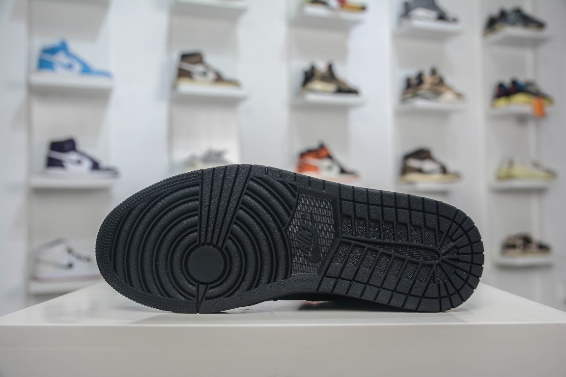 NK Air Jordan 1 Mid Triple Black Black Leather - Sneakers - Image 5