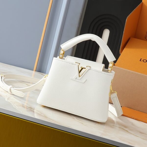 LV Capucines BB White Leather - Bag