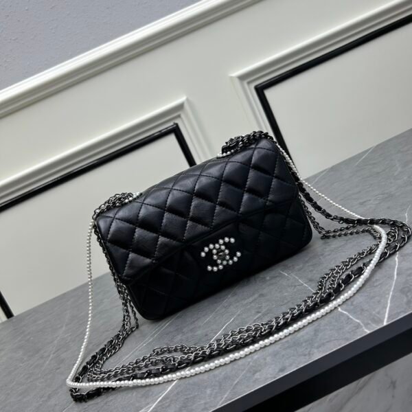 CC Pearl Crush Classic Flap Black Leather - Bag