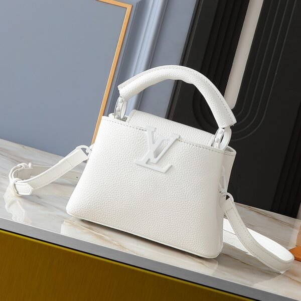 LV Capucines BB - Bag