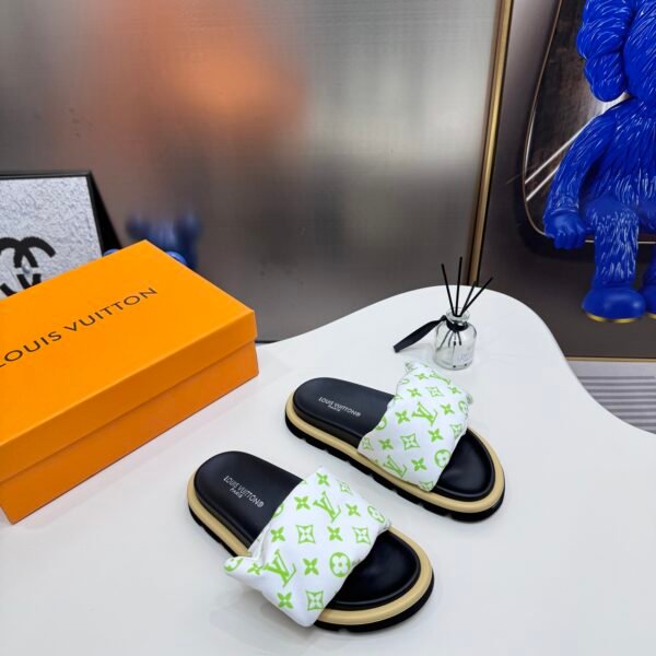 LV Pool Pillow Comfort Green/White Monogram - Slides