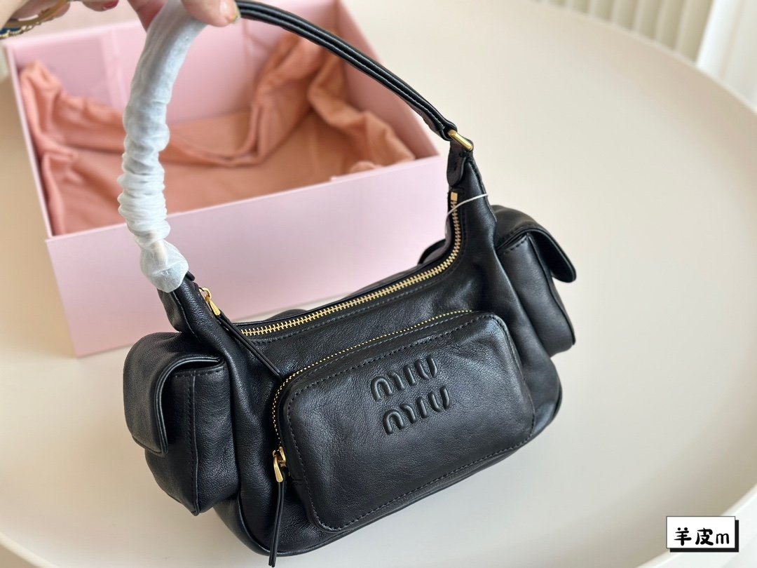 MIU Wander Matelassé Leather - Bag - Image 2