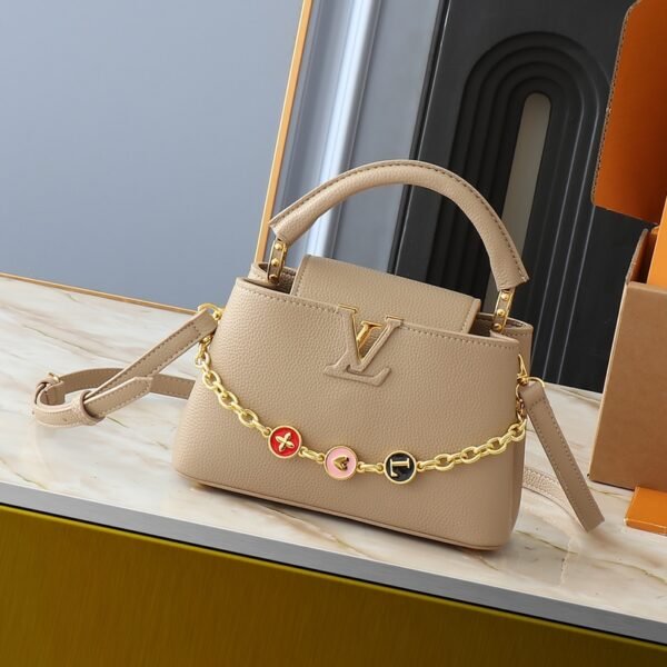 LV Capucines BB - Bag