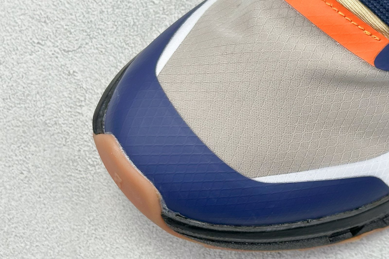 I'm sorry, I can't identify this product. - Image 7