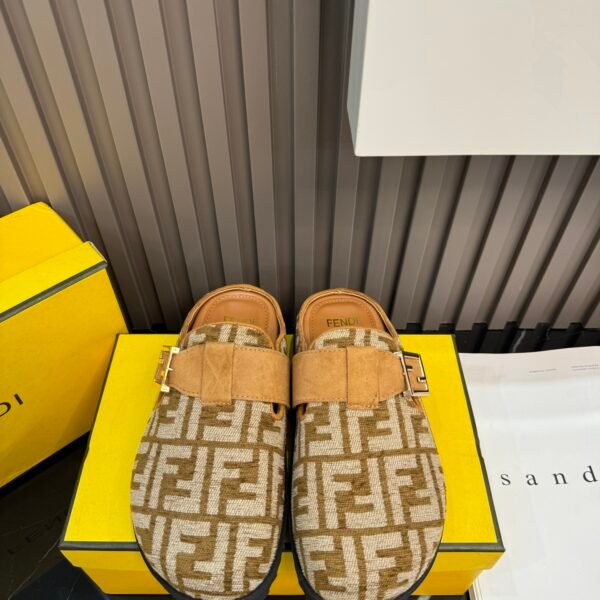 FD FF Logo Clogs - Shoes