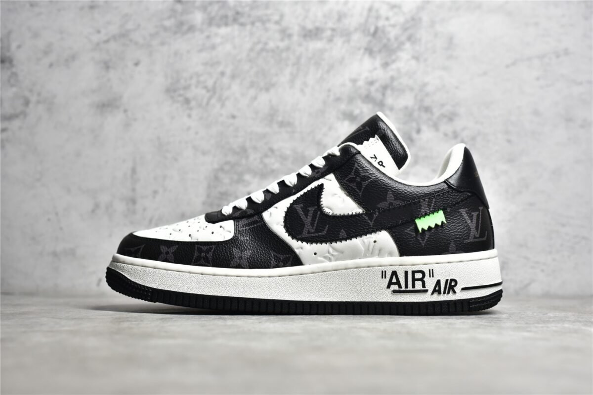 NK Air Force 1 Low LV Monogram – Sneaker