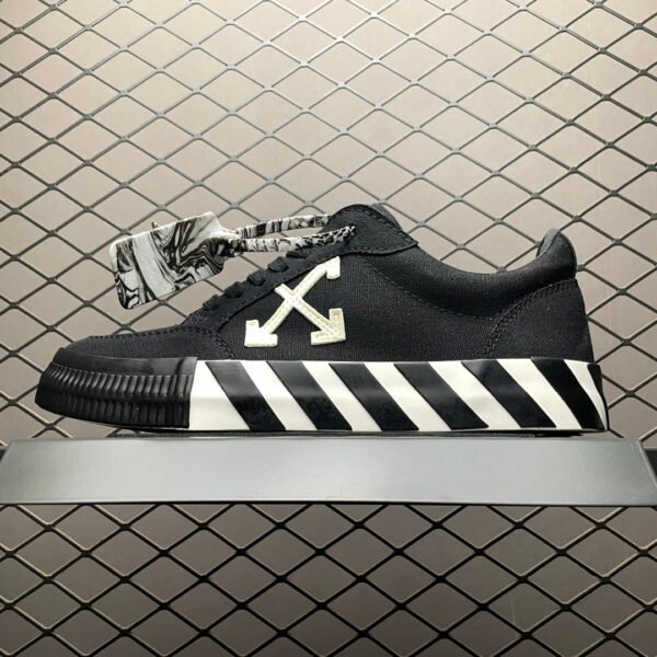 OW Vulcanized Low Top - Sneakers