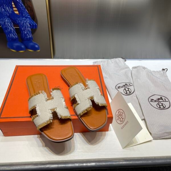 HM Oran Sandals - Slides