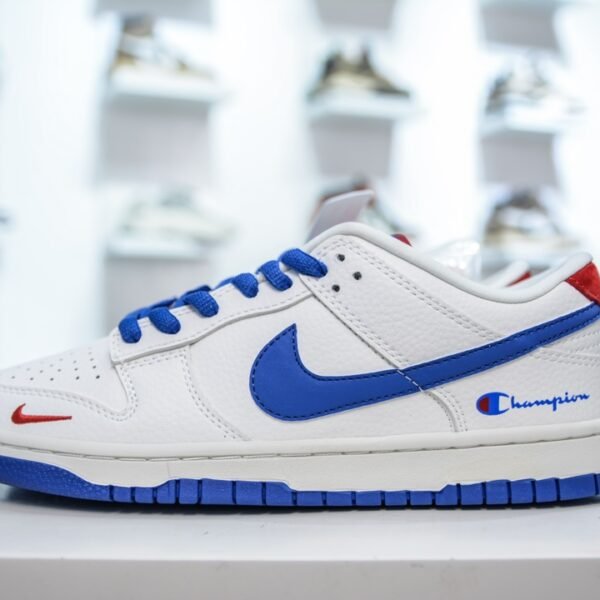 NK SB Dunk Low x Champion - Sneakers