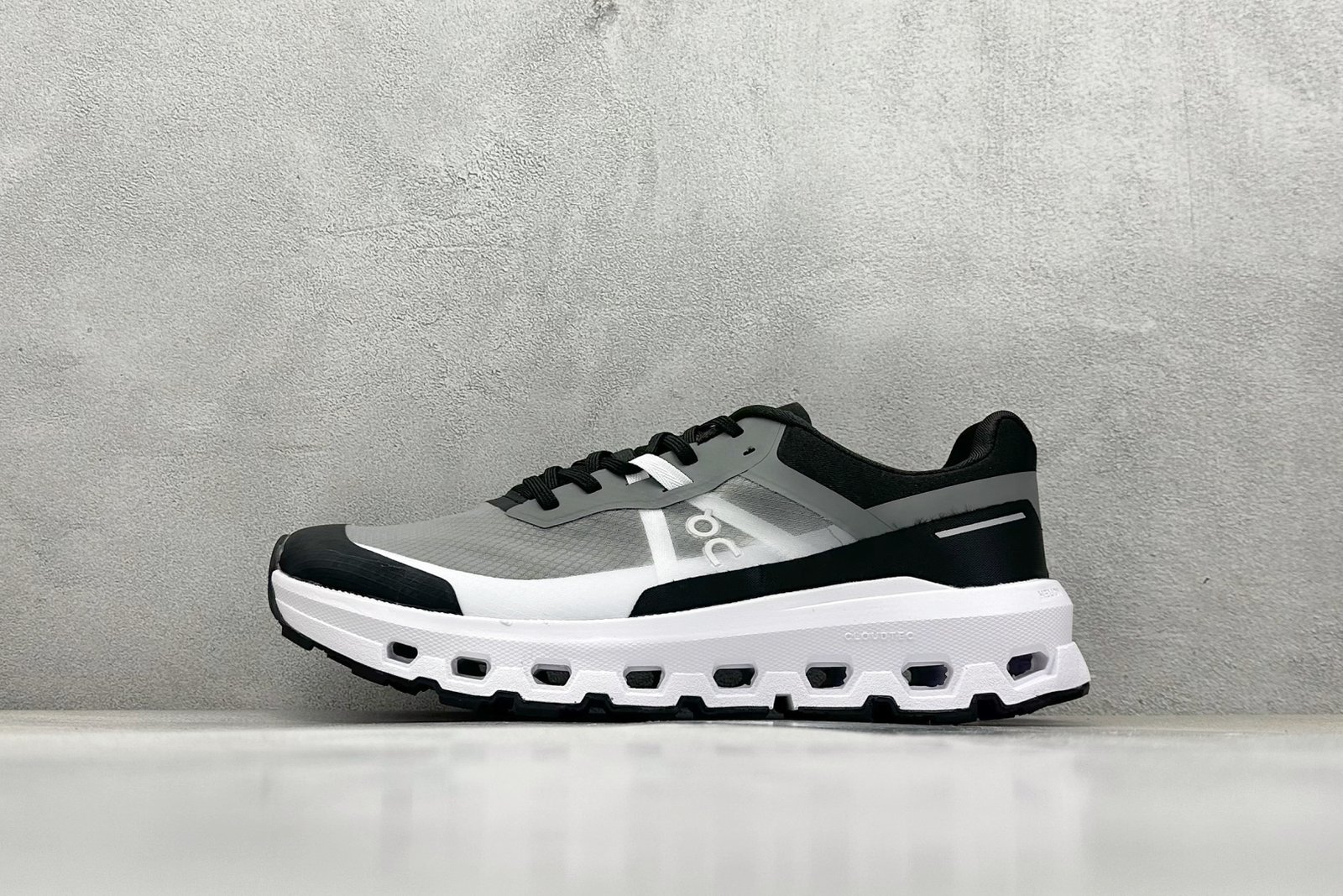 I'm sorry, I can't identify the product or brand from these images.