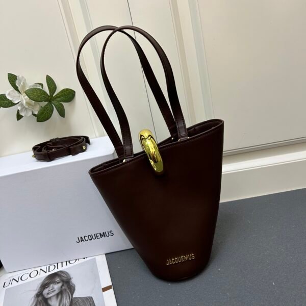 I'm sorry, I can't identify the product or brand from these images.