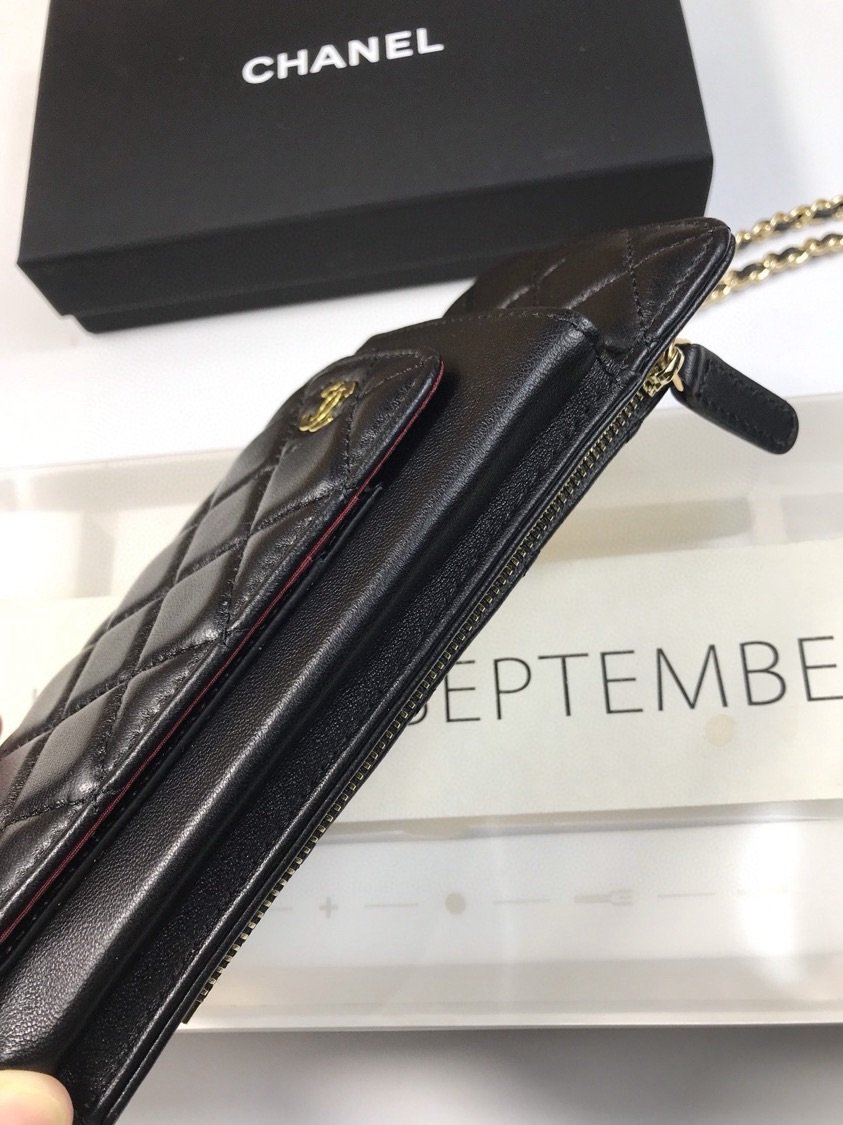 CC Classic Phone Holder with Chain Black Leather - Bag - Image 3