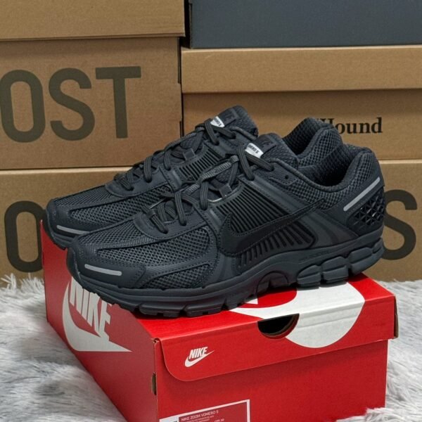 NK Zoom Vomero 5 - Sneakers