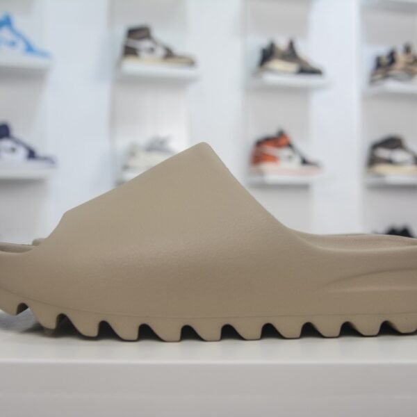 AD Yeezy Slide - Slides