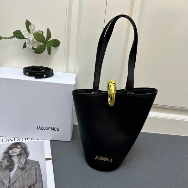 I'm unable to identify the brand or model of this product.