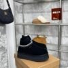 UGG Classic Ultra Mini Platform - Boots – Black · Ref. AC2102