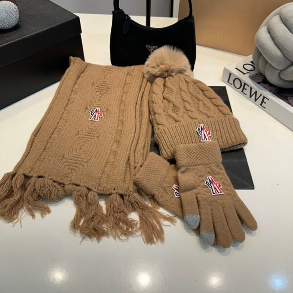 MCL Logo Patch Scarf Camel Wool - Scarf