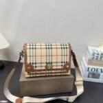 BBR Vintage Check and Leather Note – Bag