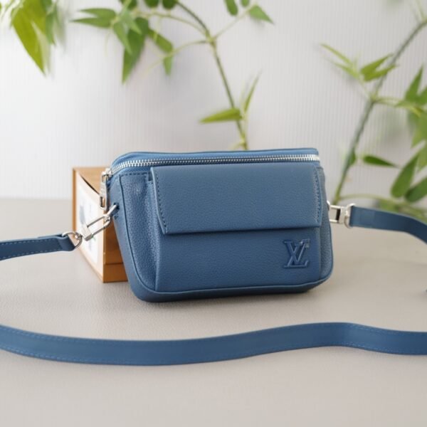 LV Outdoor Messenger - Bag