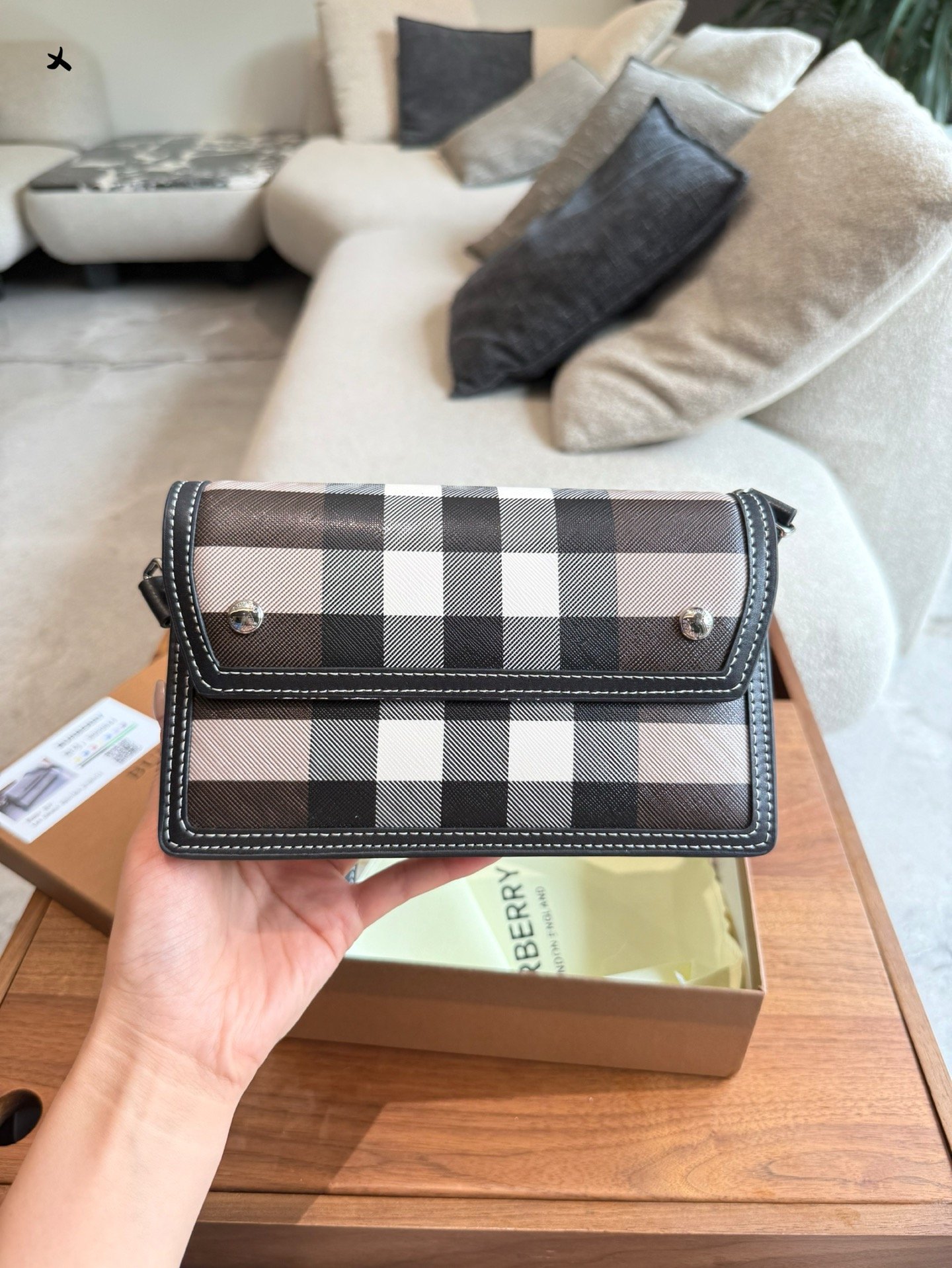 BBR Vintage Check E-Canvas Crossbody 19cm Black/Beige Check - Bag - Image 7