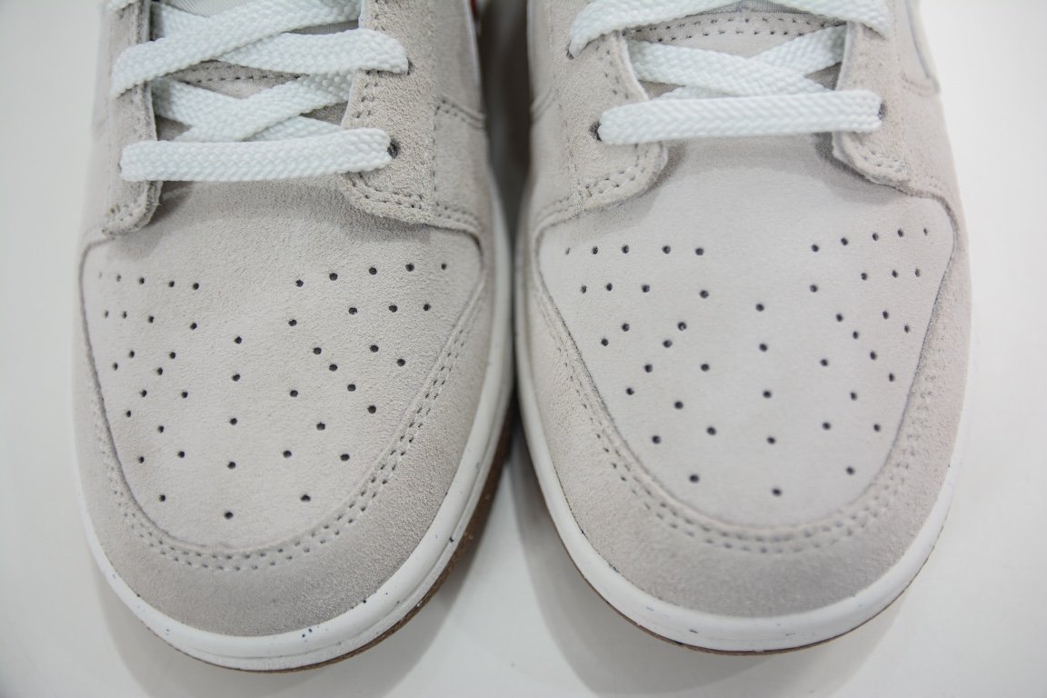 NK Dunk Low SE Pure Platinum/Red - Sneakers - Image 8