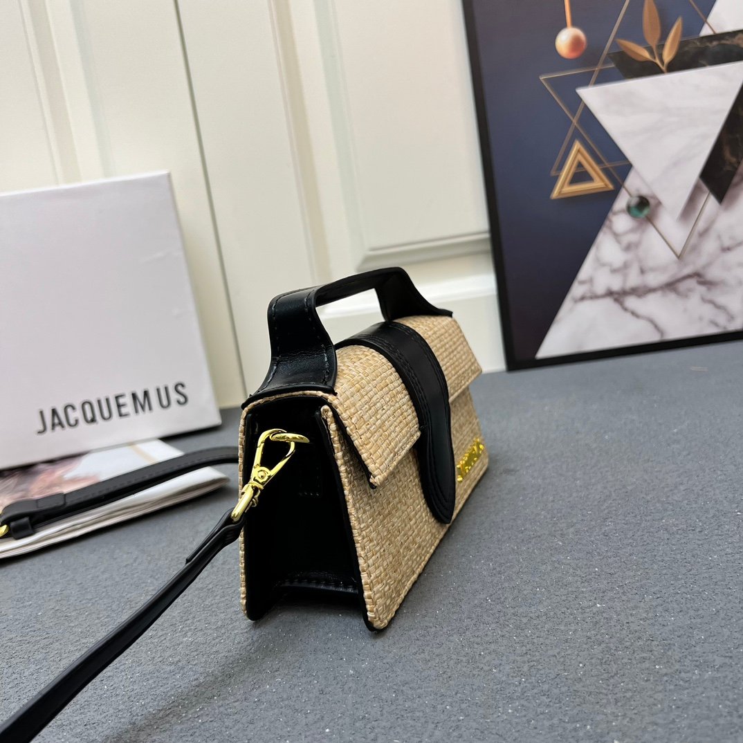 I'm sorry, I can't identify the product or brand from these images. - Image 3