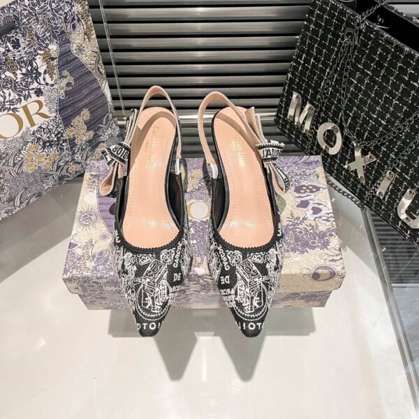 CD J'ACD Slingback Pump Black Embroidered - Heels