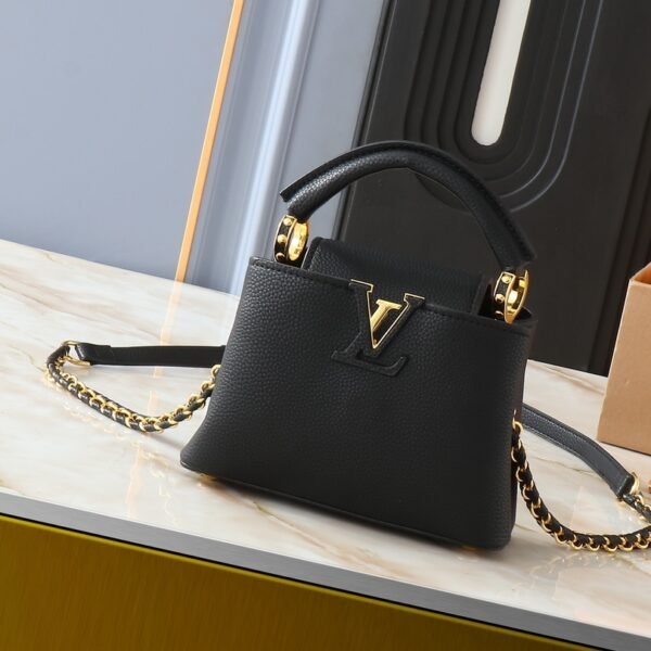 LV Capucines BB Black Leather - Bag