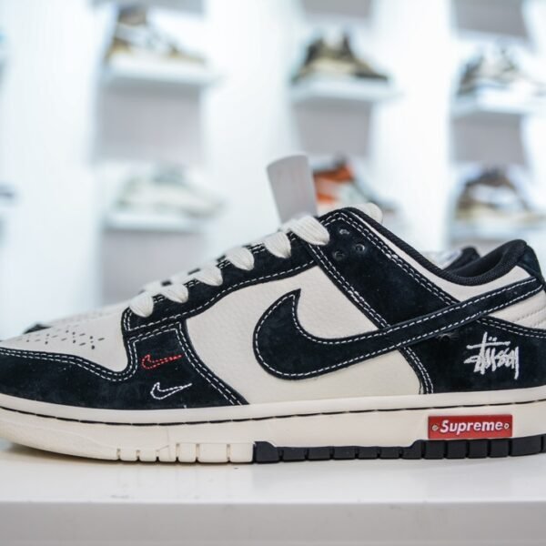 NK Dunk Low Pro SB Stussy x Supreme Black/White - Sneakers