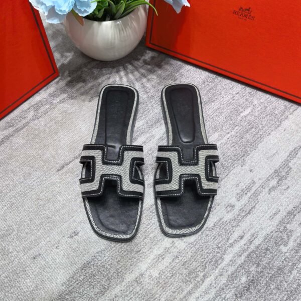 HM Oran Sandals - Sandals