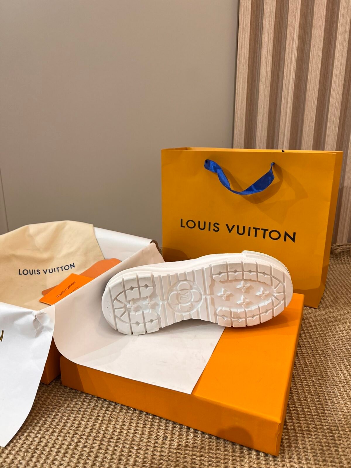 LV Stellar Sneaker Denim Monogram – Sneakers — 9