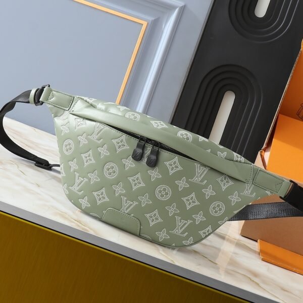 LV Discovery Bumbag Green Monogram - Belt Bag