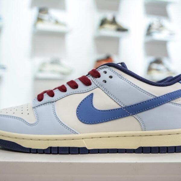 NK Dunk Low - Sneakers