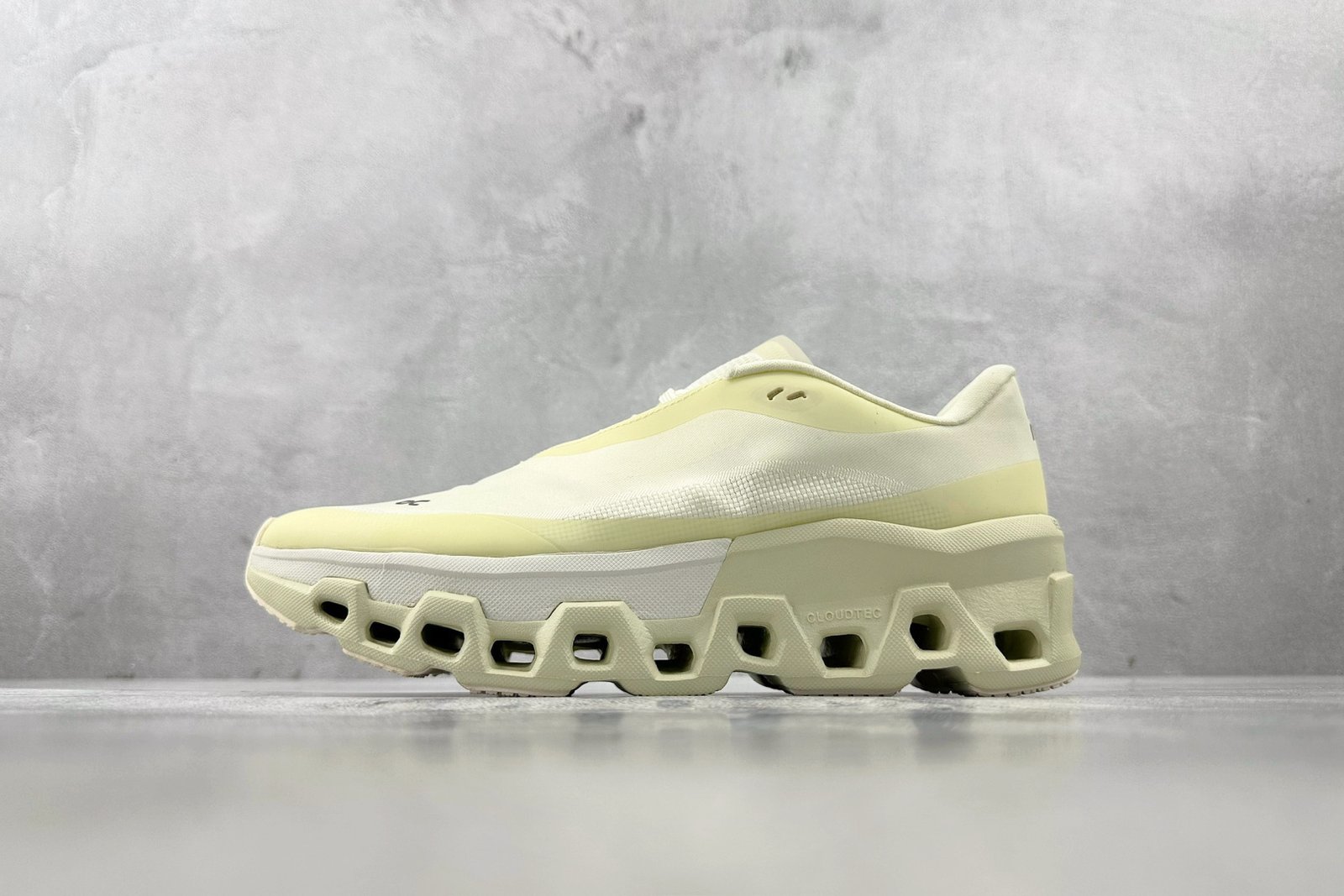 ON Cloudmonster Various - Sneakers