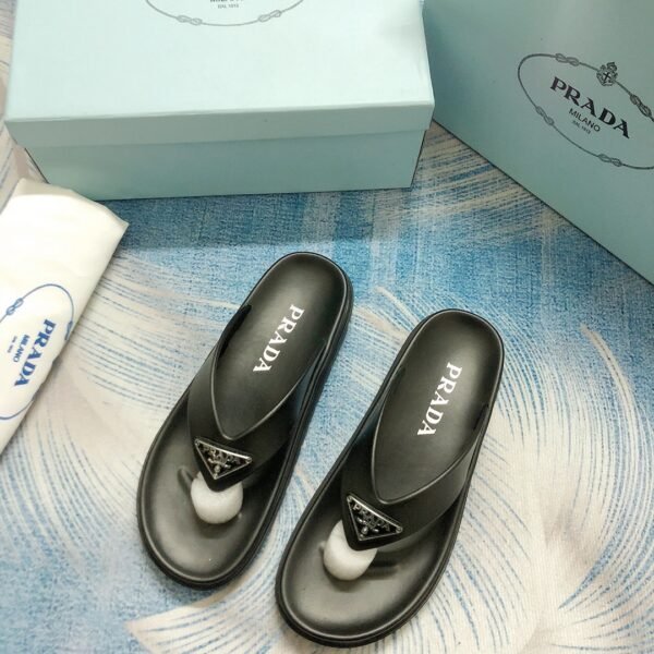 PR Triangle Logo Thong Sandals - Sandals