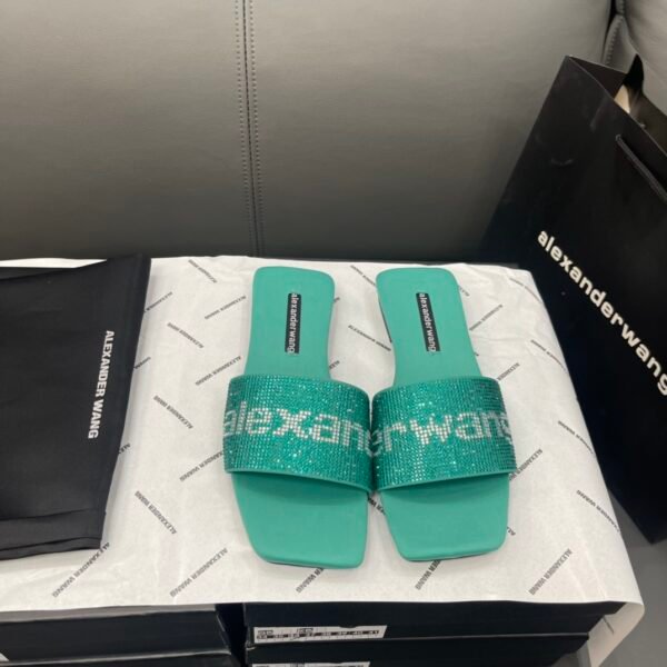 I can't identify the brand from the images provided.