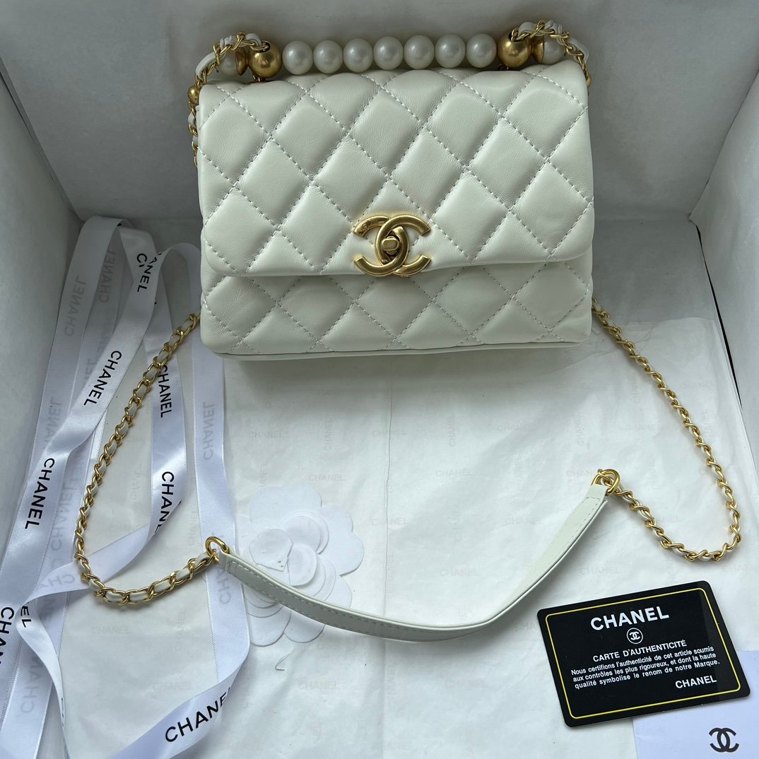 CC Pearl Crush Classic Flap White Lambskin - Bag
