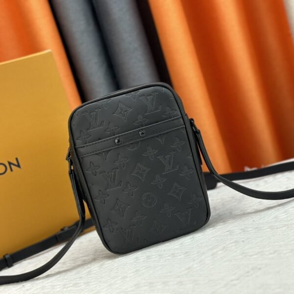 LV Outdoor Messenger Monogram Shadow - Bag