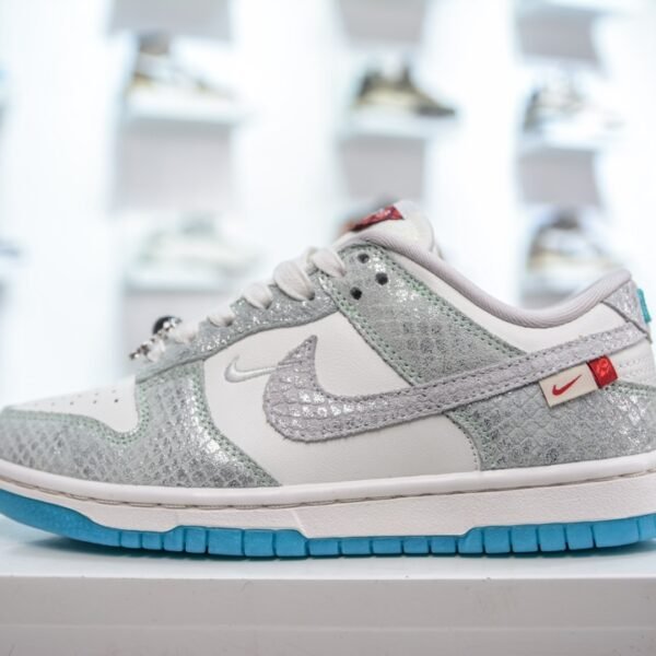 NK Dunk Low CLOT - Sneakers