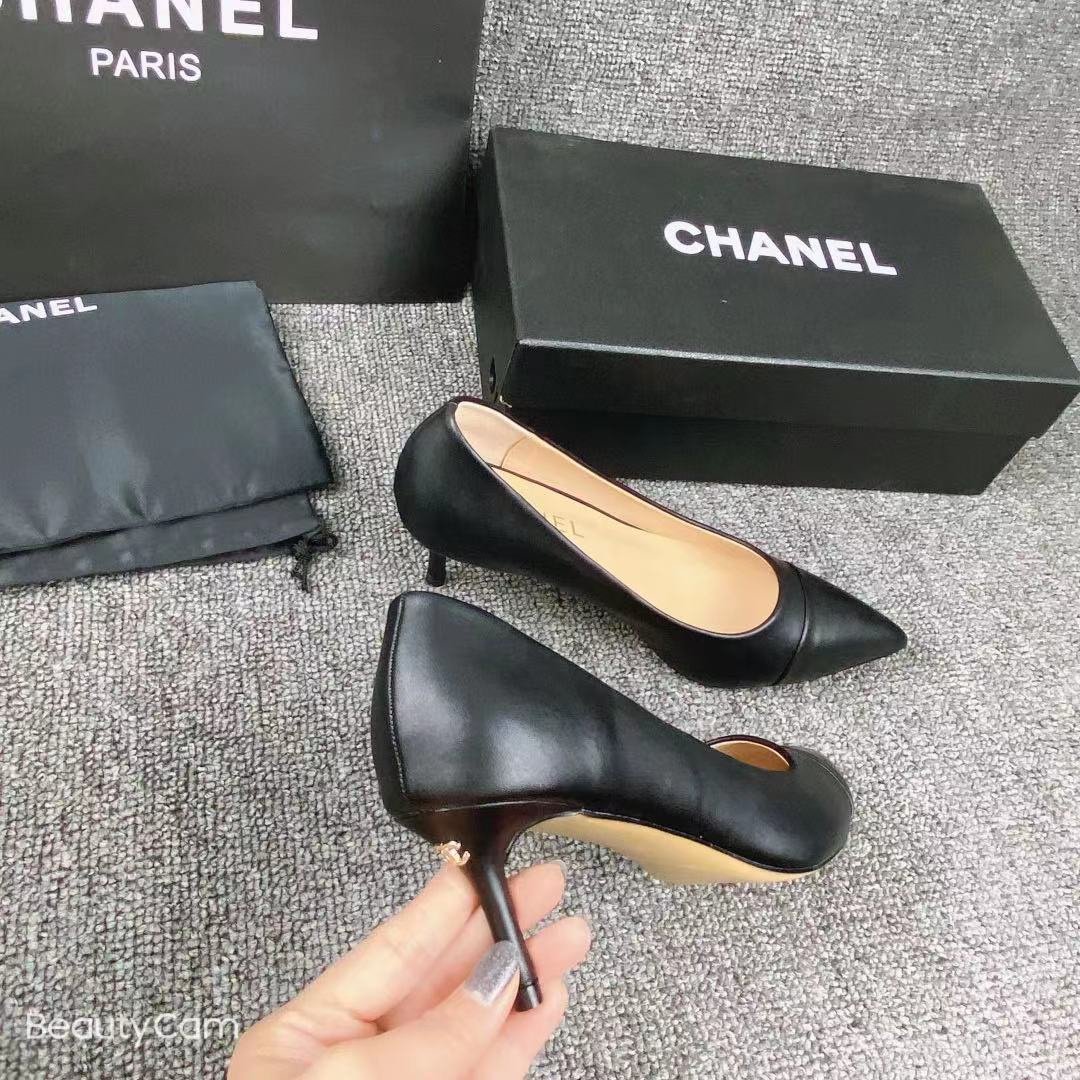 CC Classic Pointed-Toe Pumps Black Leather - Heels - Image 7