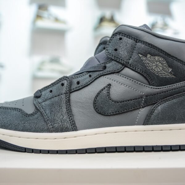 NK Air Jordan 1 Mid Shadow - Sneakers