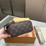 LV Multi Pochette Accessoires Monogram – Borsa