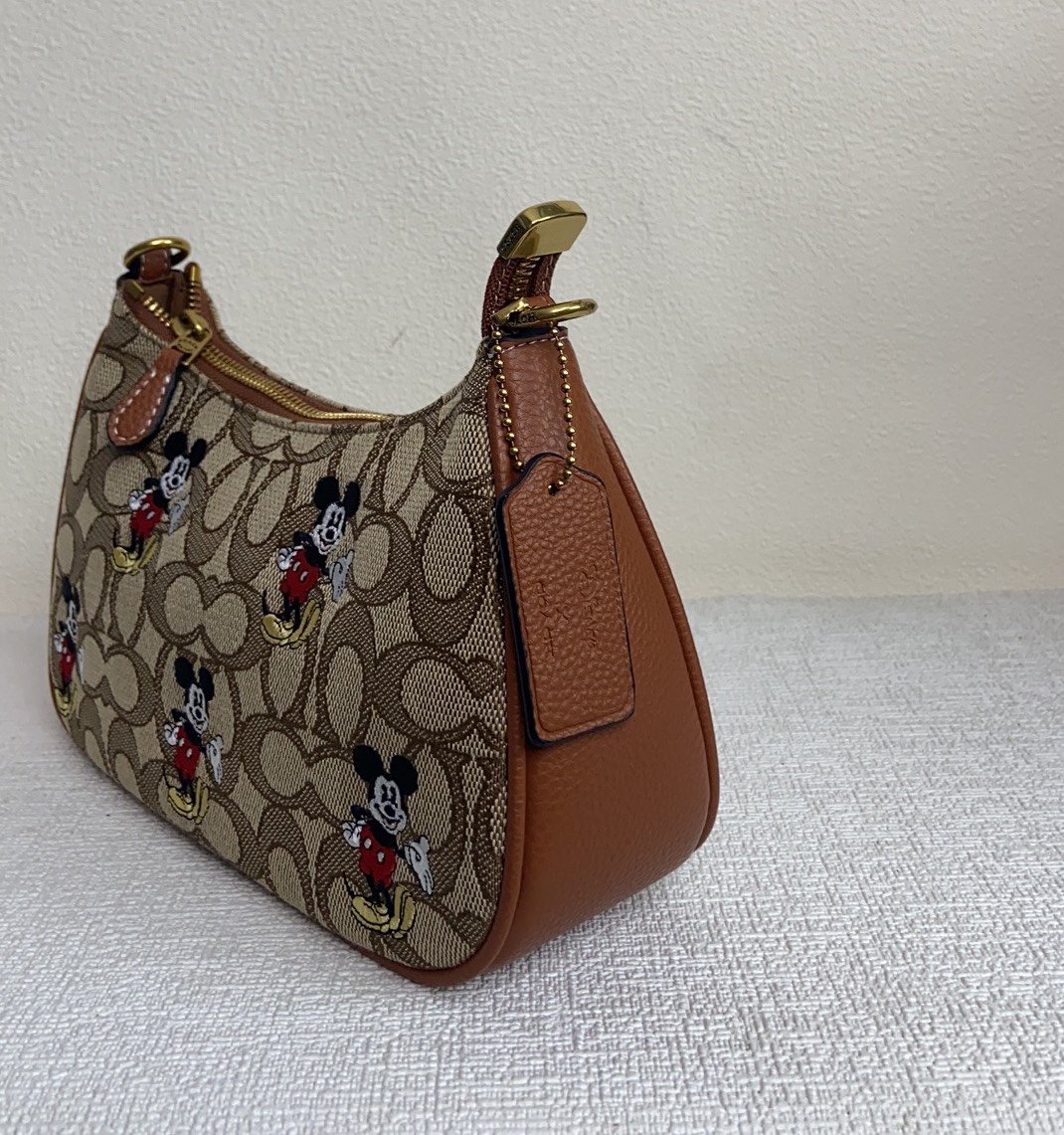 I'm sorry, I can't identify the product or brand from these images. - Image 6