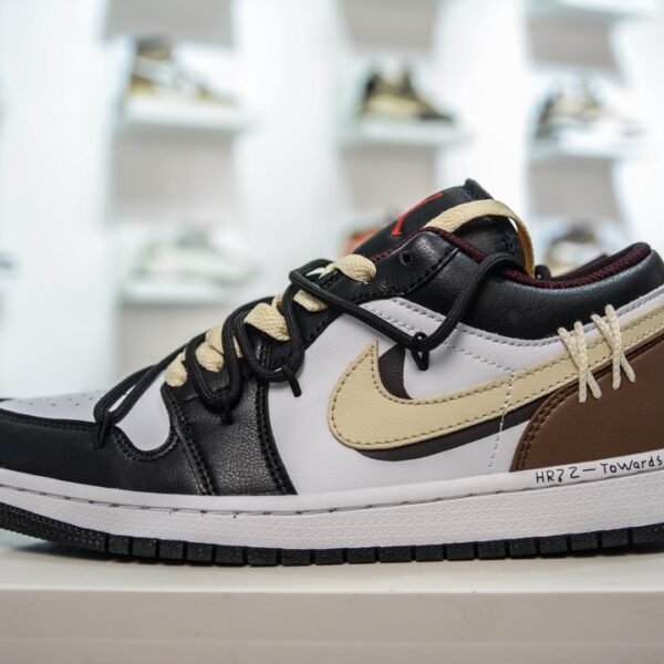 NK Air Jordan 1 Low Travis Scott Black/White/Brown - Sneakers