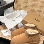 UGG Classic Ultra Mini – Stivali