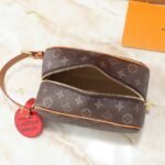 LV Toiletry Pouch 26 – Borsa
